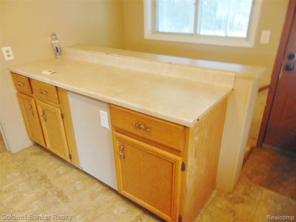 147 West Tienken Road Rochester Hills, MI 48306 - Photo 33 of 49