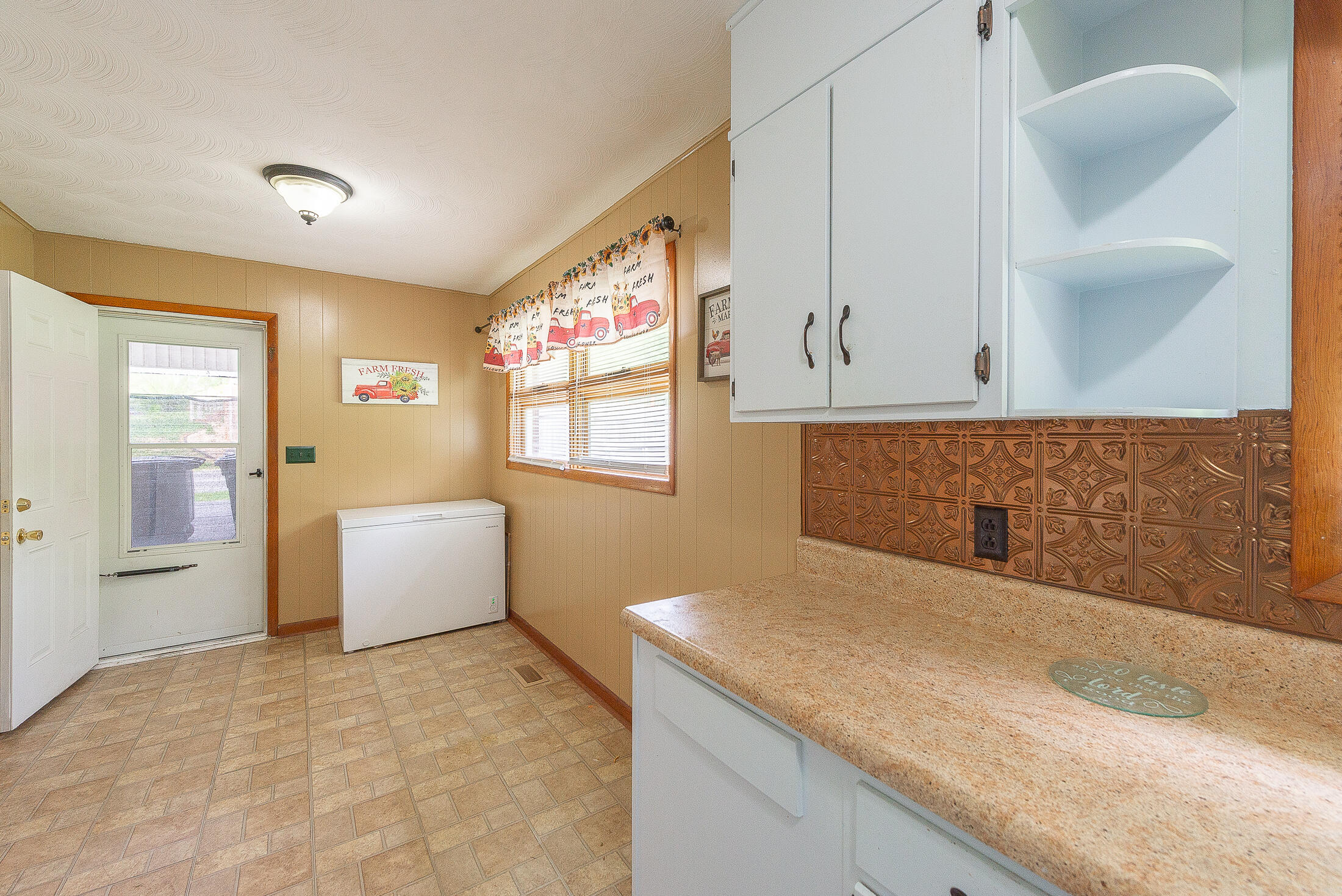 718 Bell Ridge Road Kingsport, TN 37660 - Photo 11 of 45 Kitchen