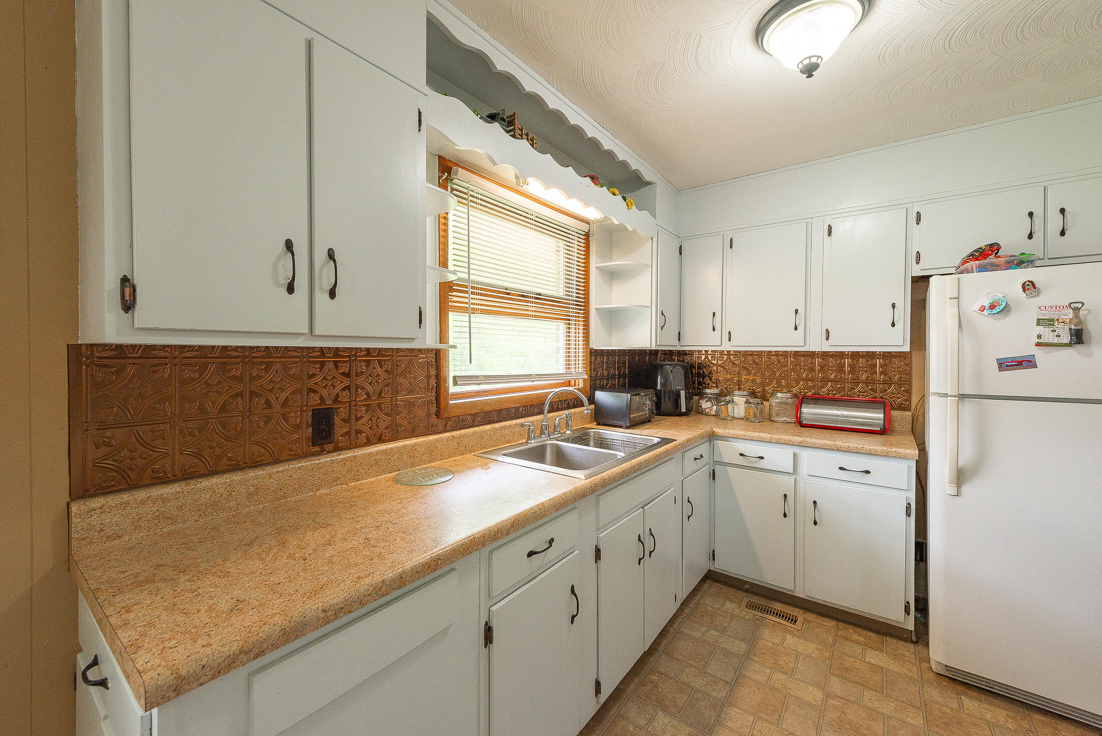 718 Bell Ridge Road Kingsport, TN 37660 - Photo 14 of 45 Kitchen