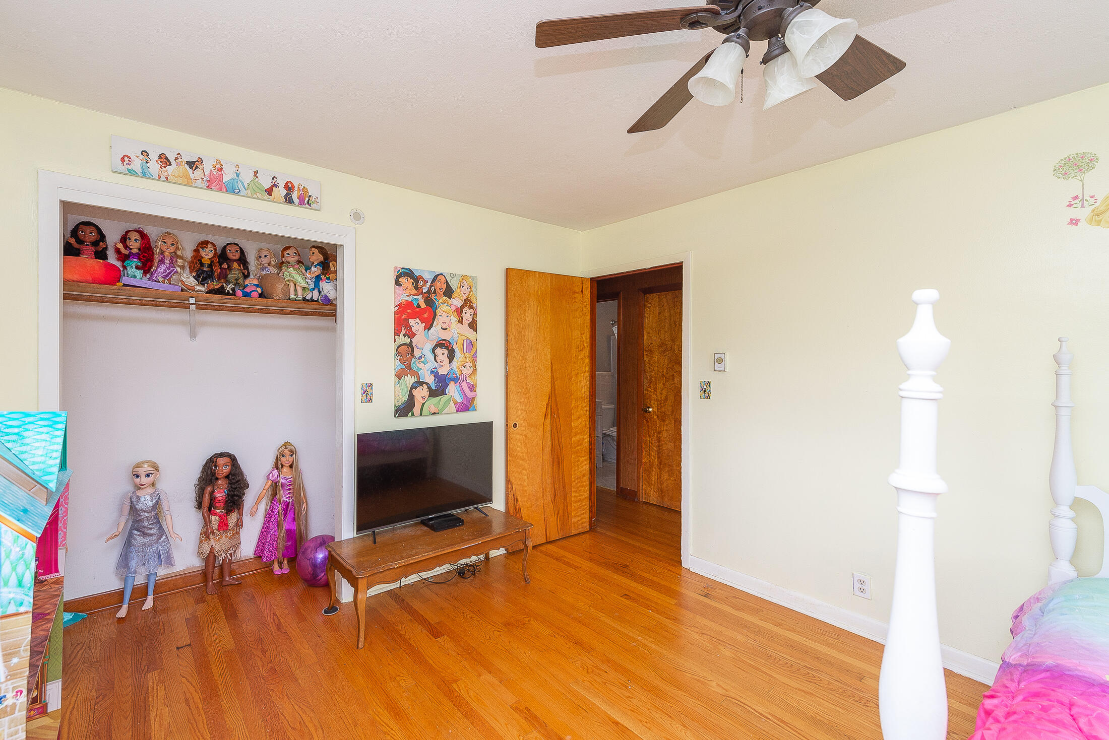 718 Bell Ridge Road Kingsport, TN 37660 - Photo 21 of 45 Bedroom