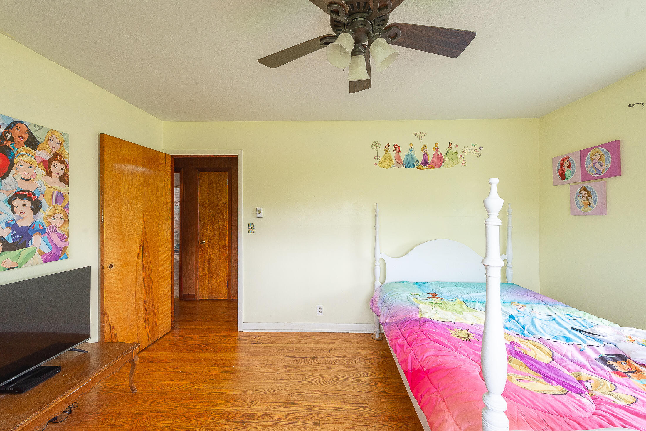 718 Bell Ridge Road Kingsport, TN 37660 - Photo 22 of 45 Bedroom