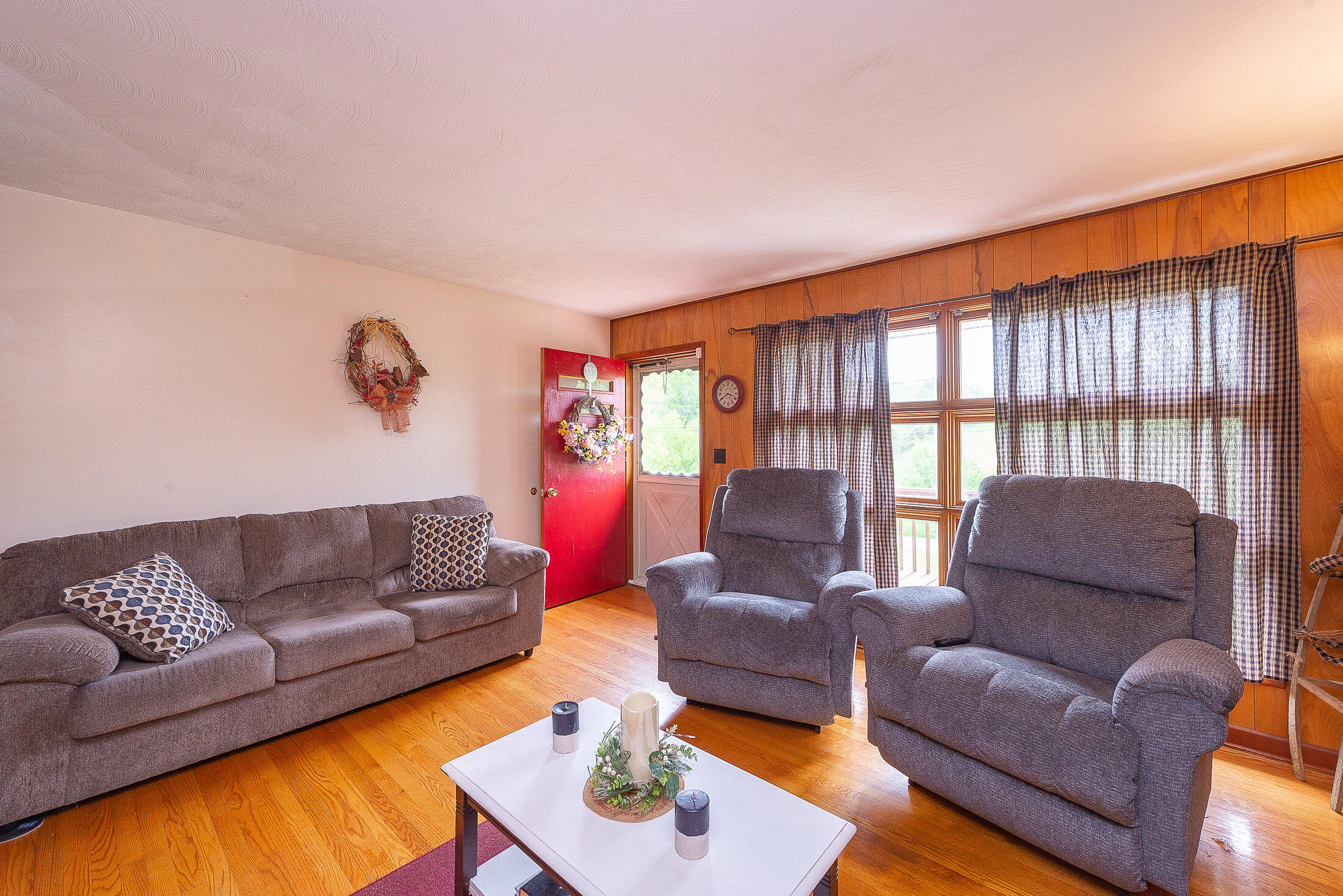 718 Bell Ridge Road Kingsport, TN 37660 - Photo 7 of 45 Living Room