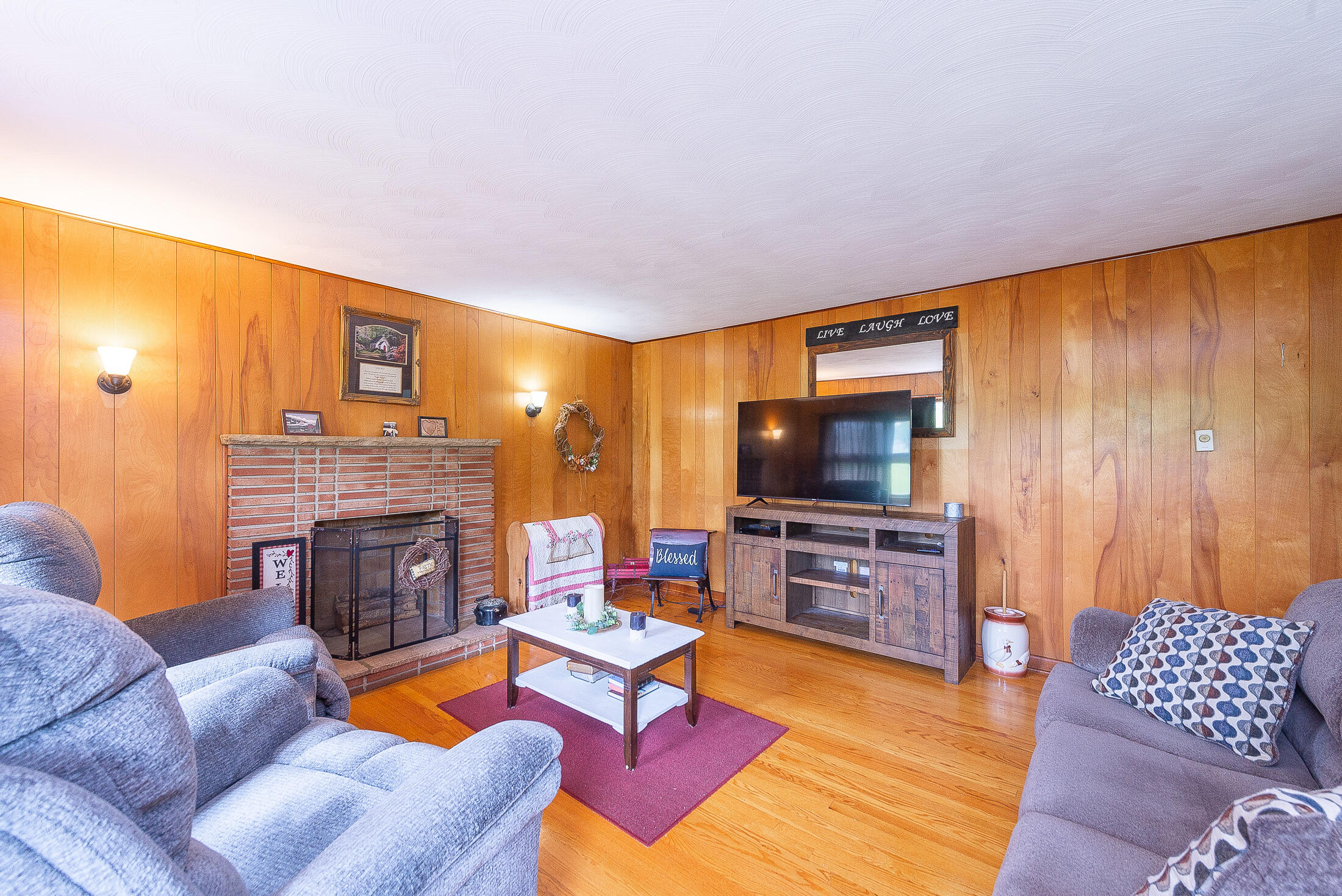 718 Bell Ridge Road Kingsport, TN 37660 - Photo 10 of 45 Living Room