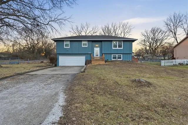 $279,900 | 16004 Terry Avenue, Belton, MO 64012