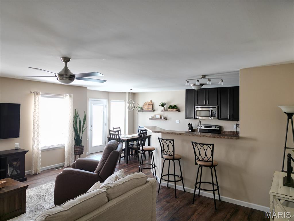 408 Spring Trace O'Fallon, MO 63368 - Photo 4 of 29