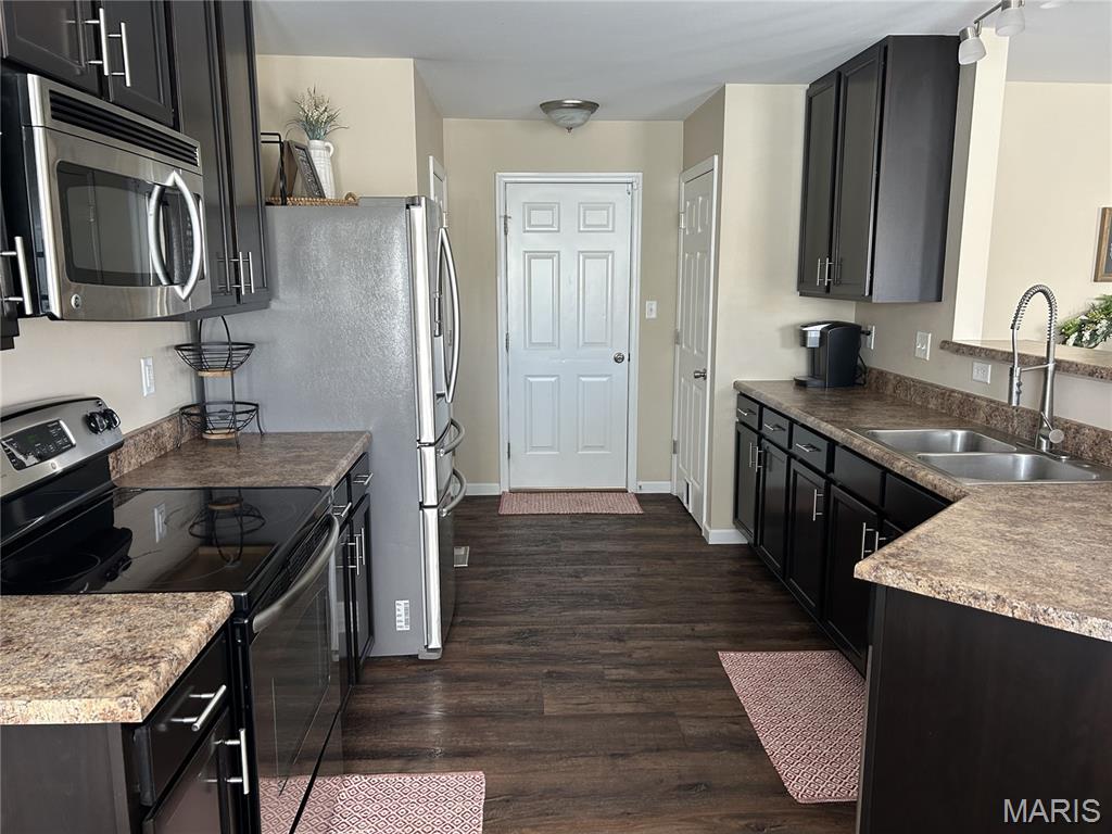 408 Spring Trace O'Fallon, MO 63368 - Photo 8 of 29