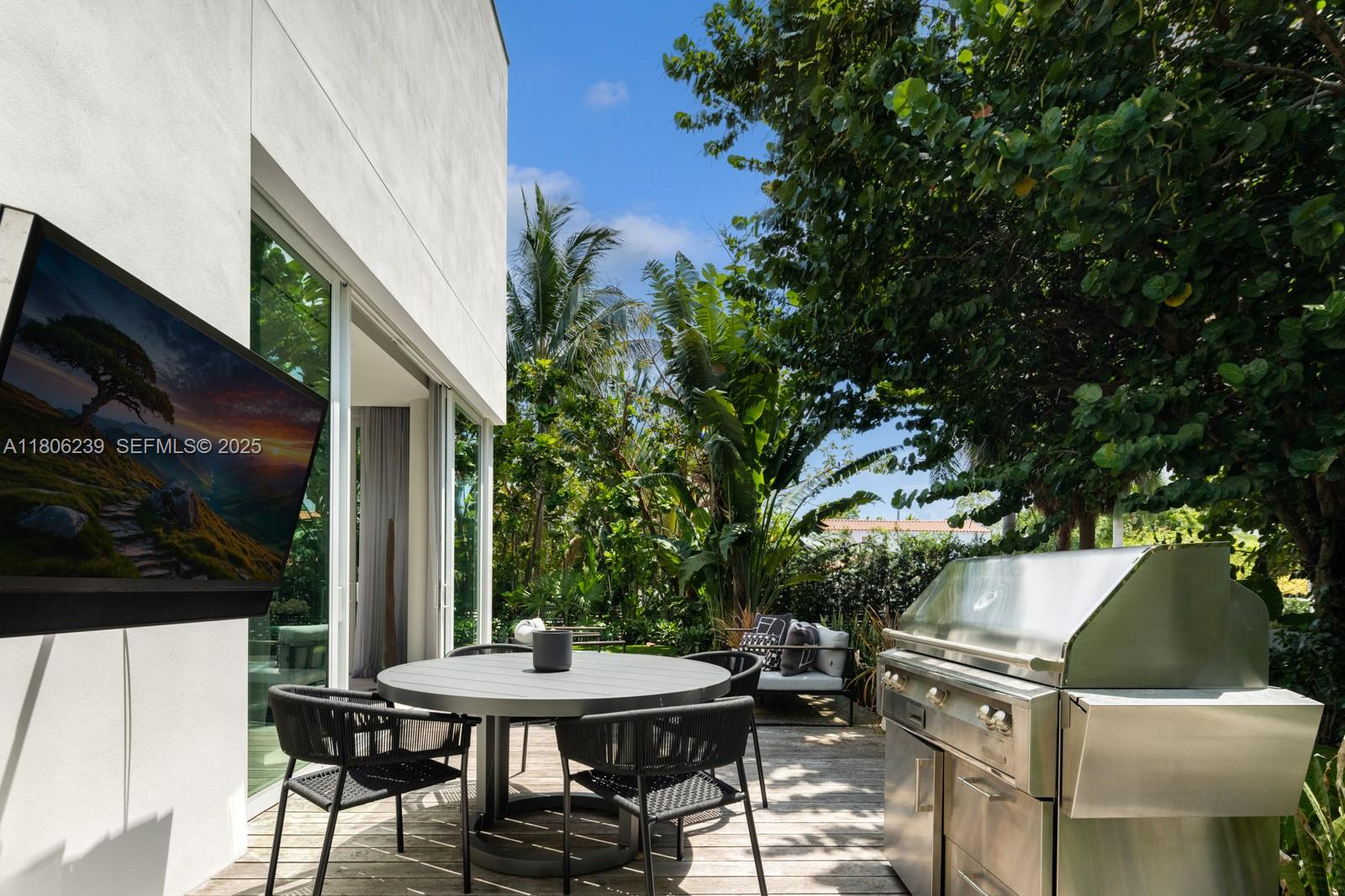 4700 Meridian Avenue Miami Beach, FL 33140 - Photo 28 of 64