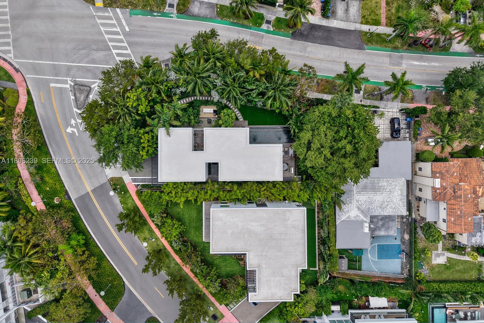 4700 Meridian Avenue Miami Beach, FL 33140 - Photo 53 of 64 an aerial view of house with a yard