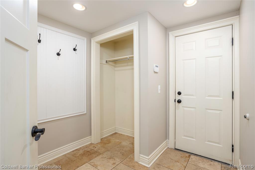56 Oxford Road Grosse Pointe Shores, MI 48236 - Photo 45 of 64
