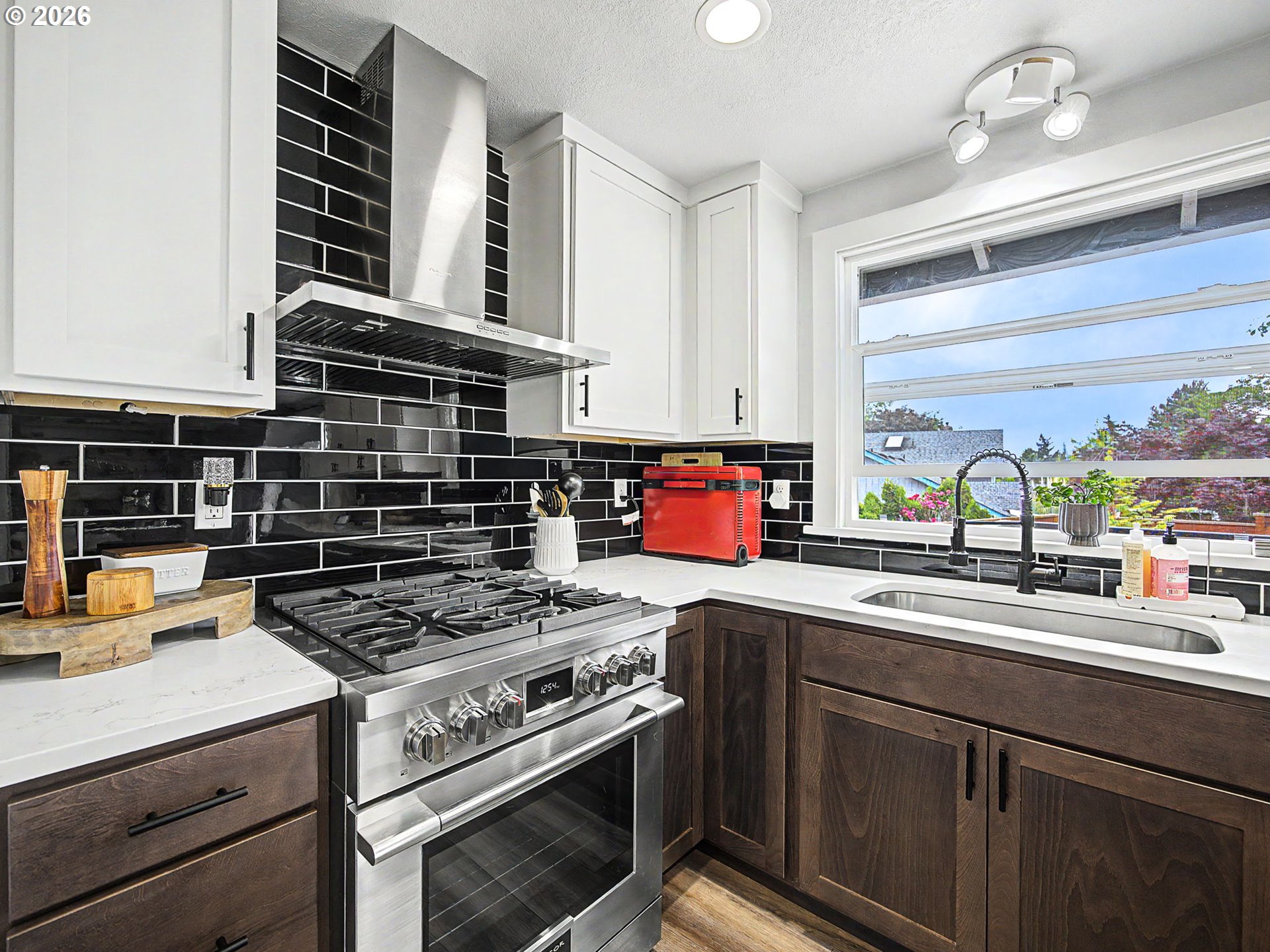 1413 Southwest 14th Street Gresham, OR 97080 - Photo 14 of 48