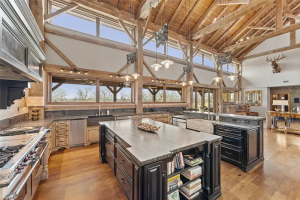 $3,900,000 | 1000 River Trace Drive, Columbus, TX 78934