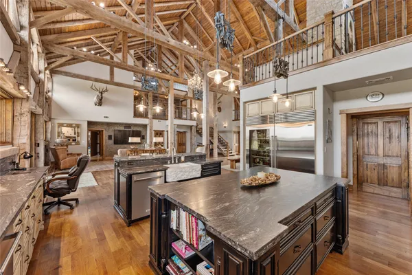 $3,900,000 | 1000 River Trace Drive, Columbus, TX 78934