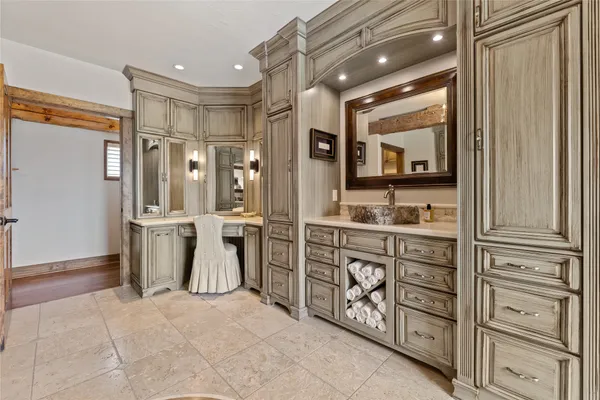 $3,900,000 | 1000 River Trace Drive, Columbus, TX 78934