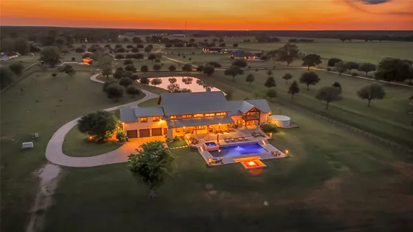 $3,900,000 | 1000 River Trace Drive, Columbus, TX 78934