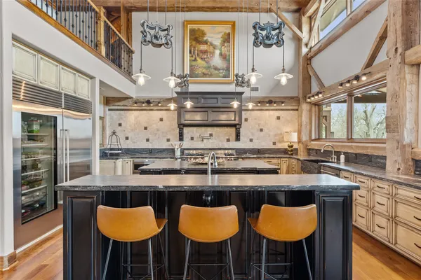 $3,900,000 | 1000 River Trace Drive, Columbus, TX 78934