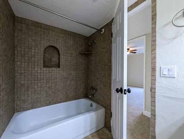 $1,398 | 720 East Alice Avenue, Unit 102, Phoenix, AZ 85020