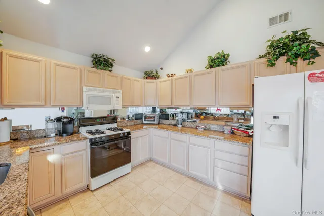 $649,997 | 2101 Nicole Drive, Port Jefferson Station, NY 11776