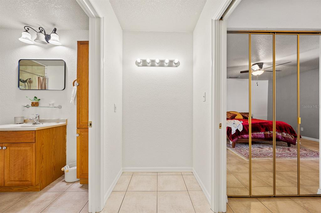 11490 Northeast 109th Place Archer, FL 32618 - Photo 33 of 45