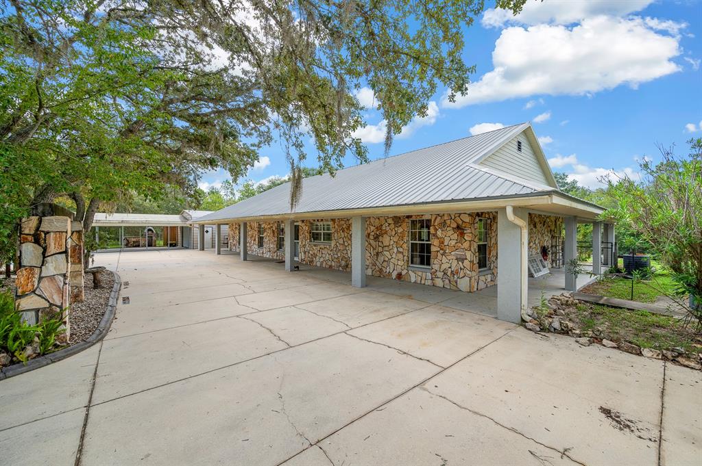 11490 Northeast 109th Place Archer, FL 32618 - Photo 6 of 45