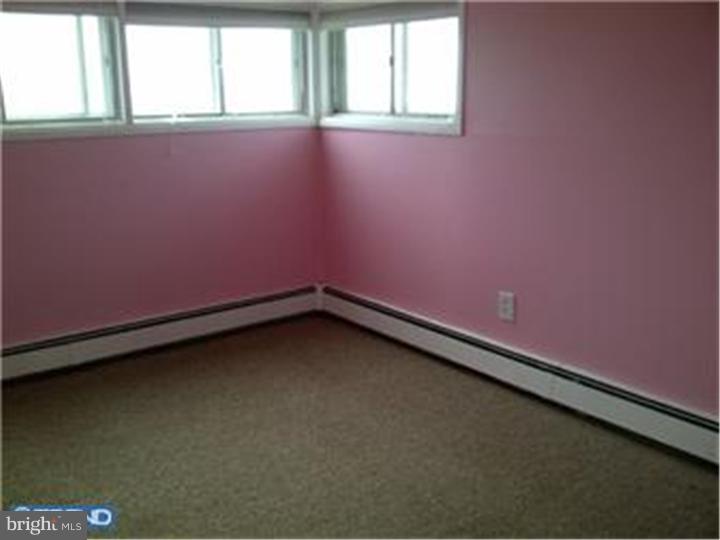11 Vineyard Road Levittown, PA 19057 - Photo 11 of 23 Gallery Image 11