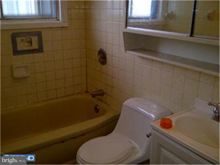 11 Vineyard Road Levittown, PA 19057 - Photo 15 of 23 Gallery Image 15