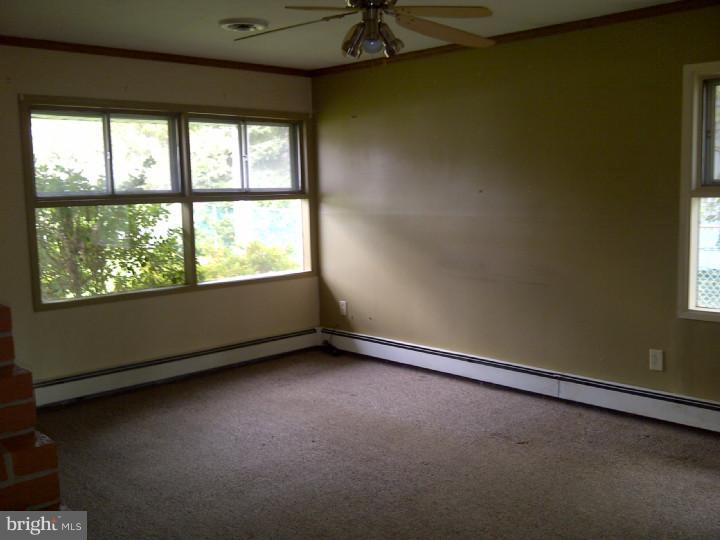 11 Vineyard Road Levittown, PA 19057 - Photo 17 of 23 Gallery Image 17