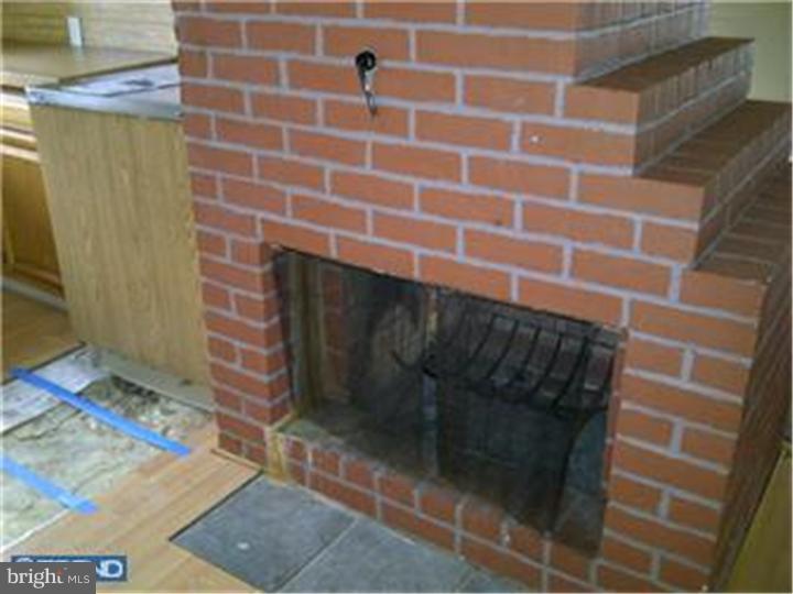 11 Vineyard Road Levittown, PA 19057 - Photo 3 of 23 Gallery Image 3