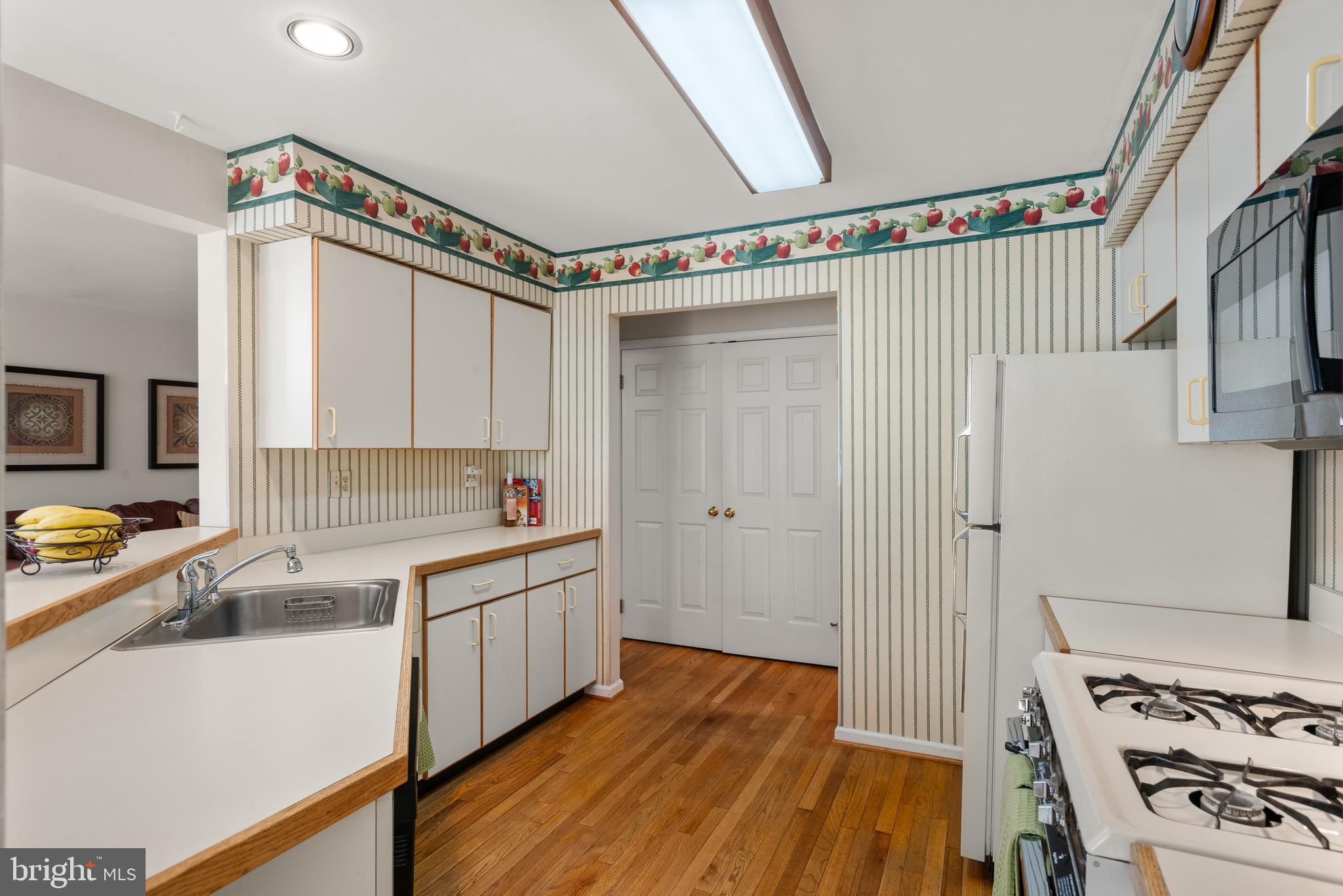 17 Wellfleet Lane Chesterbrook, PA 19087 - Photo 5 of 19 Gallery Image 5
