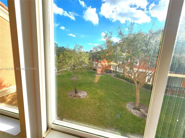 $1,890 | 4602 Southwest 160th Avenue, Unit 524, Miramar, FL 33027