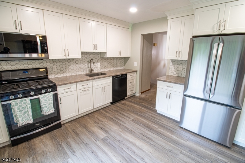 118 Ridge Road Branchville, NJ 07826 - Photo 10 of 35 Gallery Image 10