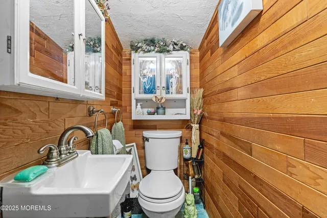 $515,000 | 207 Lloyd Road, Matawan, NJ 07747