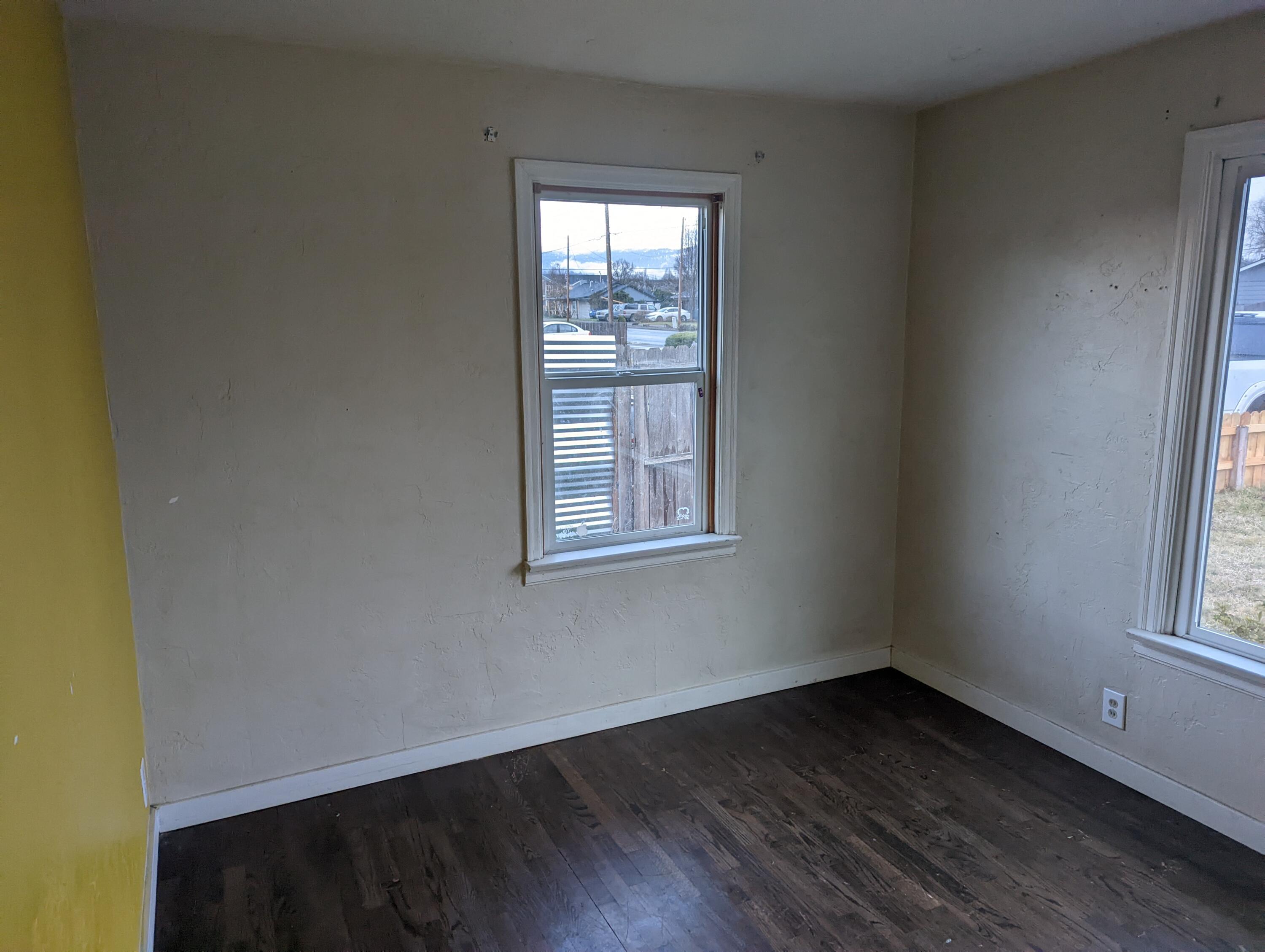 1917 Roberts Road Medford, OR 97504 - Photo 21 of 44 PXL_20220223_012550669