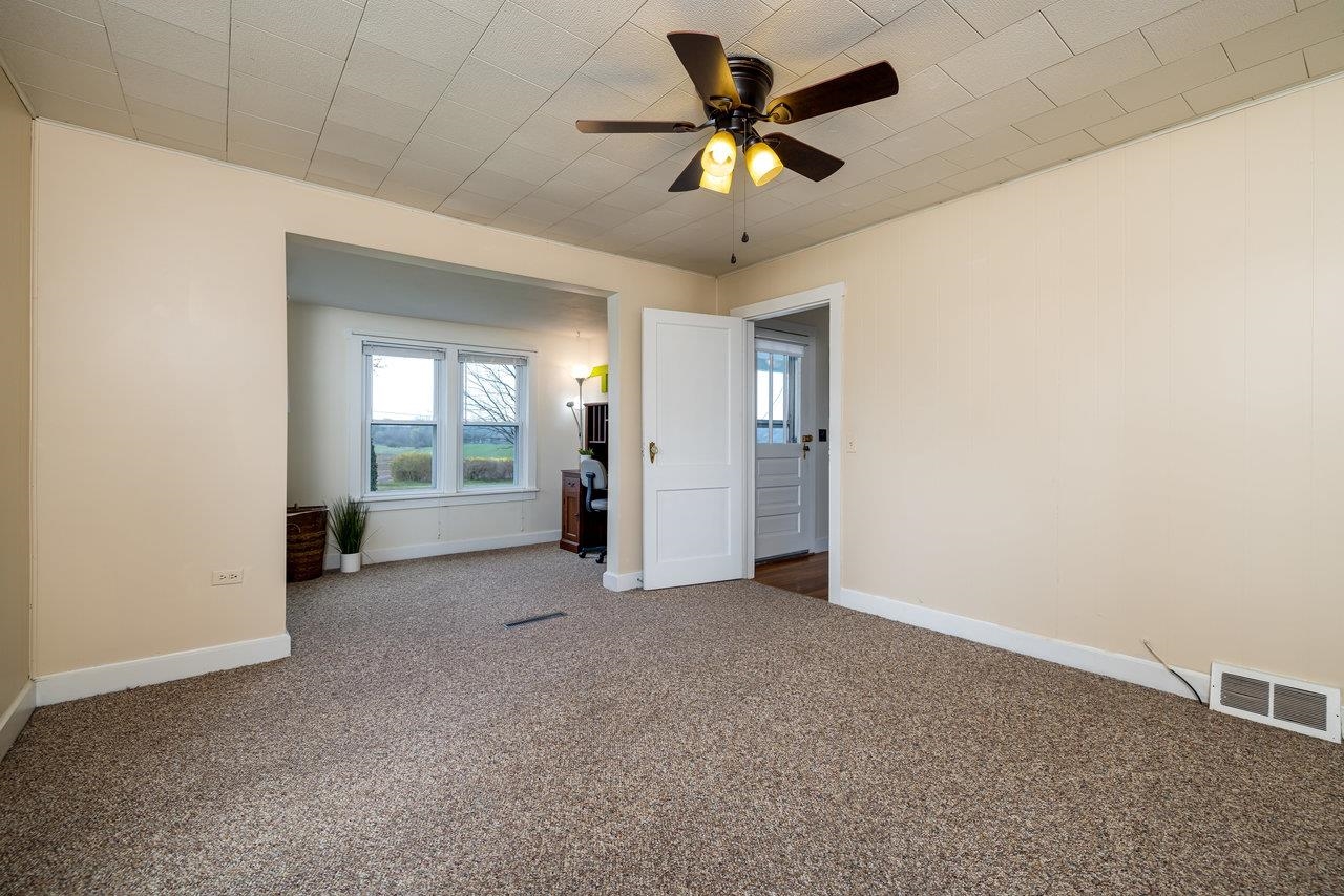 1654 Senedo Road New Market, VA 22844 - Photo 16 of 53 an empty room with a bathroom