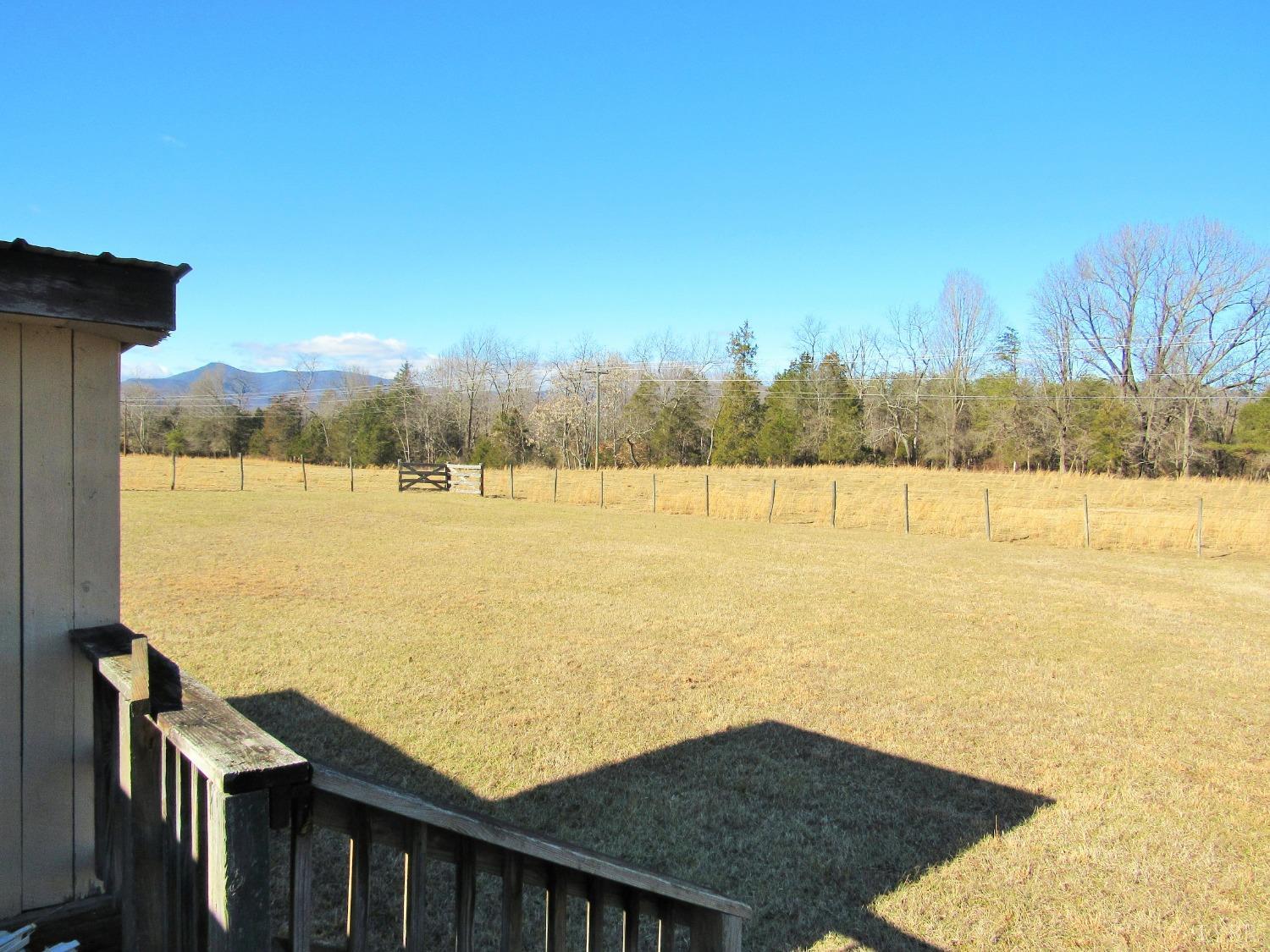 533 Maple Run Road Amherst, VA 24521 - Photo 4 of 16 a view of an ocean and a mountain