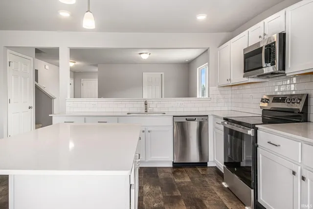 $389,900 | 8247 Catberry Trail, Fort Wayne, IN 46804