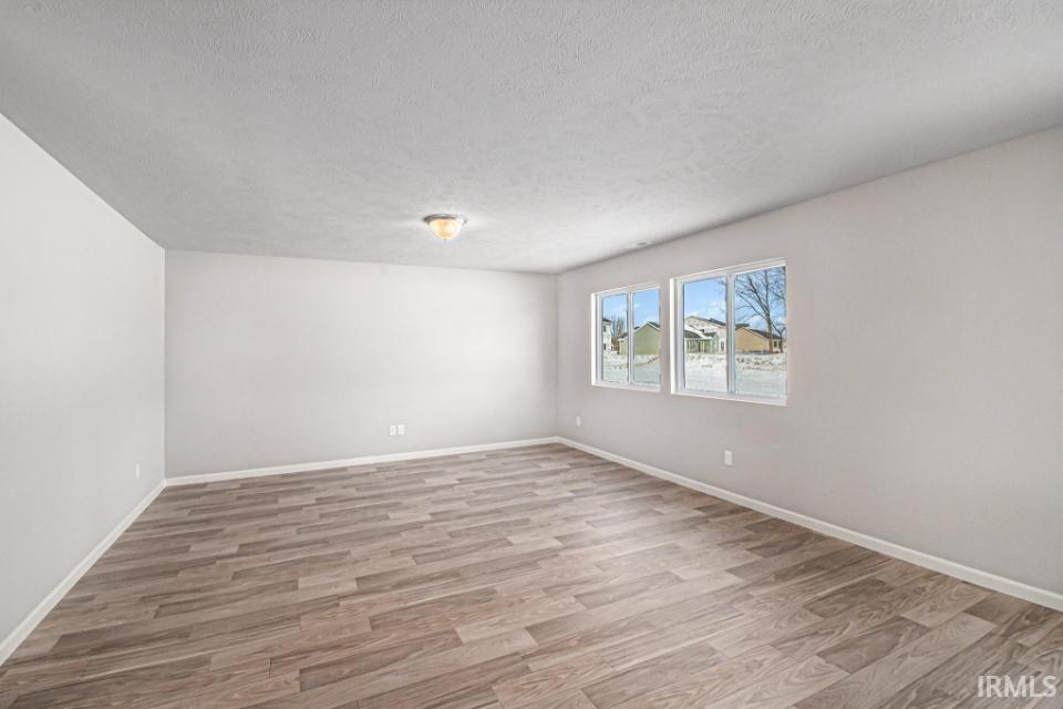 8247 Catberry Trail Fort Wayne, IN 46804 - Photo 4 of 27