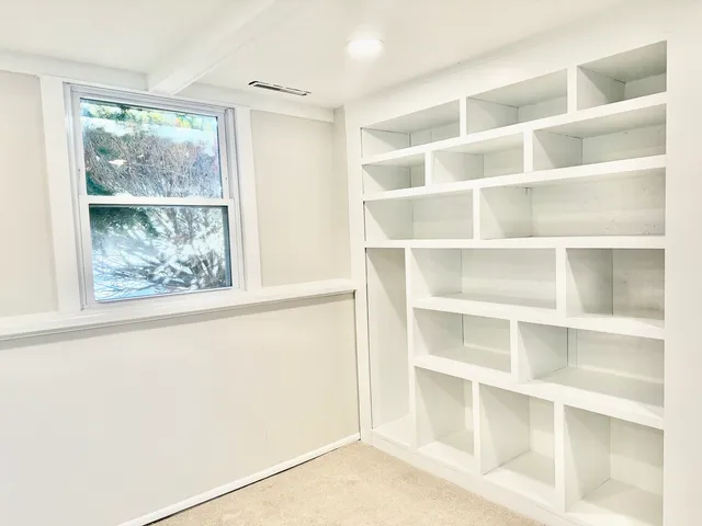 $3,500 | 619 41st Street, Downers Grove, IL 60515