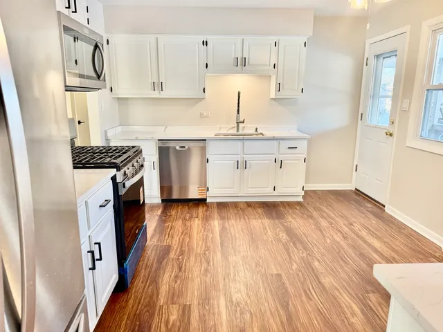 $3,500 | 619 41st Street, Downers Grove, IL 60515