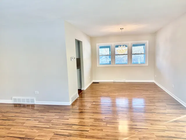 $3,500 | 619 41st Street, Downers Grove, IL 60515