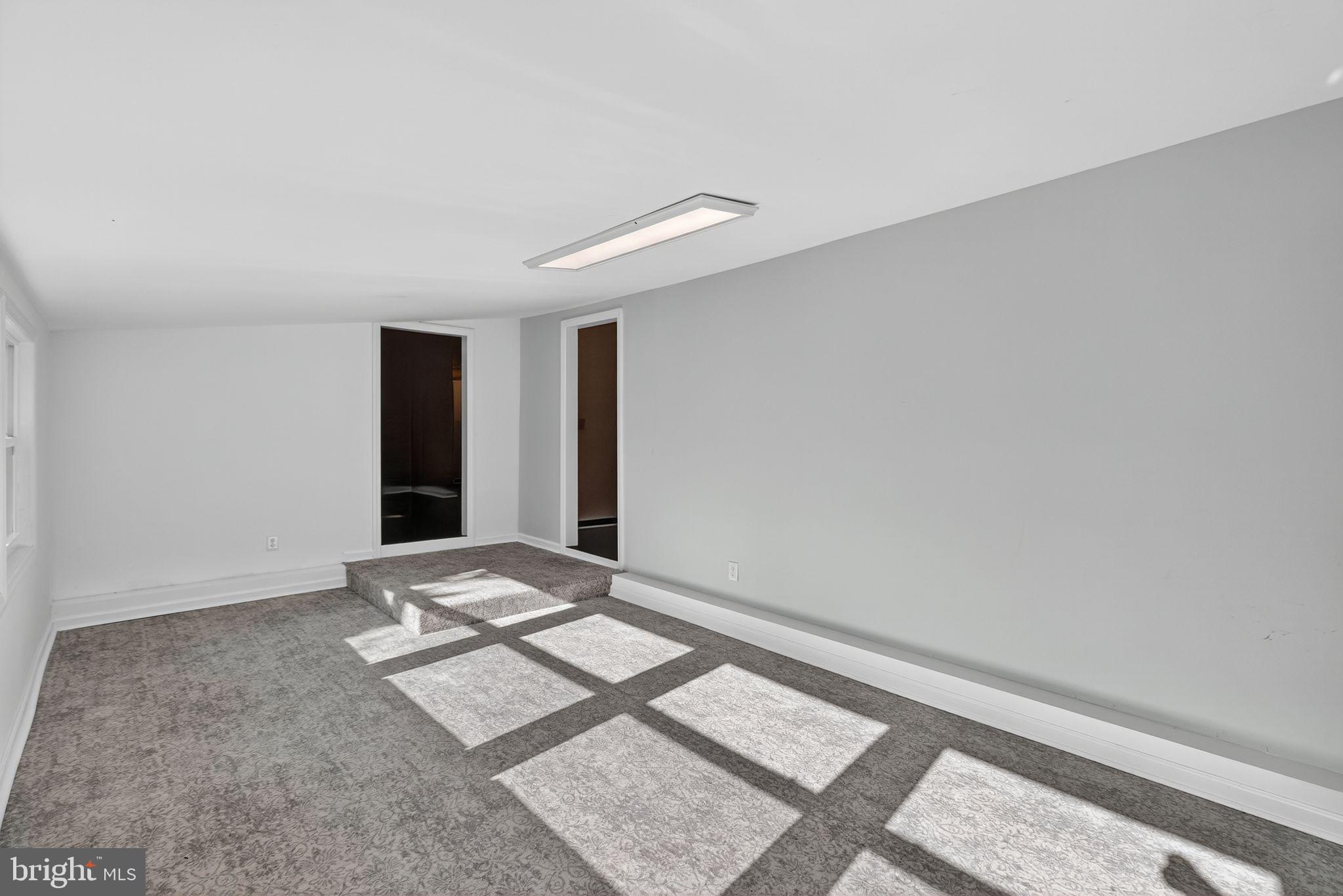 58 Belvidere Avenue Lambertville, NJ 08530 - Photo 7 of 32