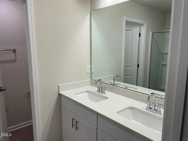 $2,050 | 932 Clearhaven Lane, Fuquay-Varina, NC 27526