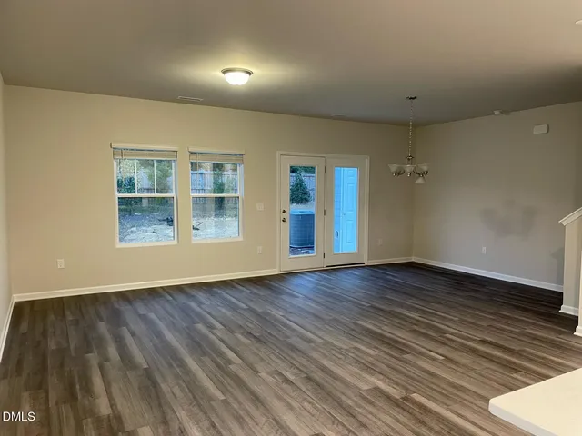 $2,050 | 932 Clearhaven Lane, Fuquay-Varina, NC 27526