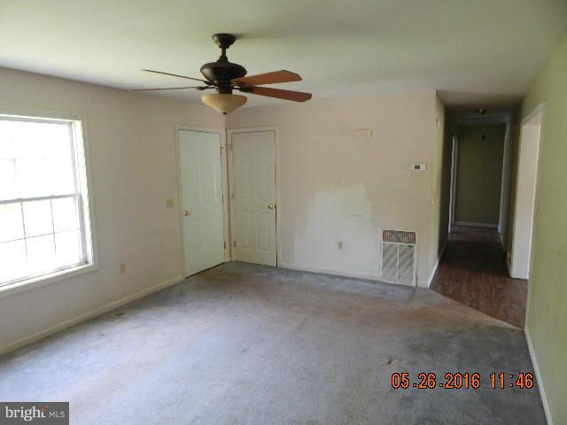 507 Love Point Road Stevensville, MD 21666 - Photo 4 of 13 Living Room