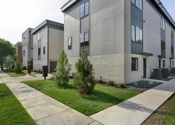 $3,300 | 5604 Lindell Avenue, Unit A, Dallas, TX 75206