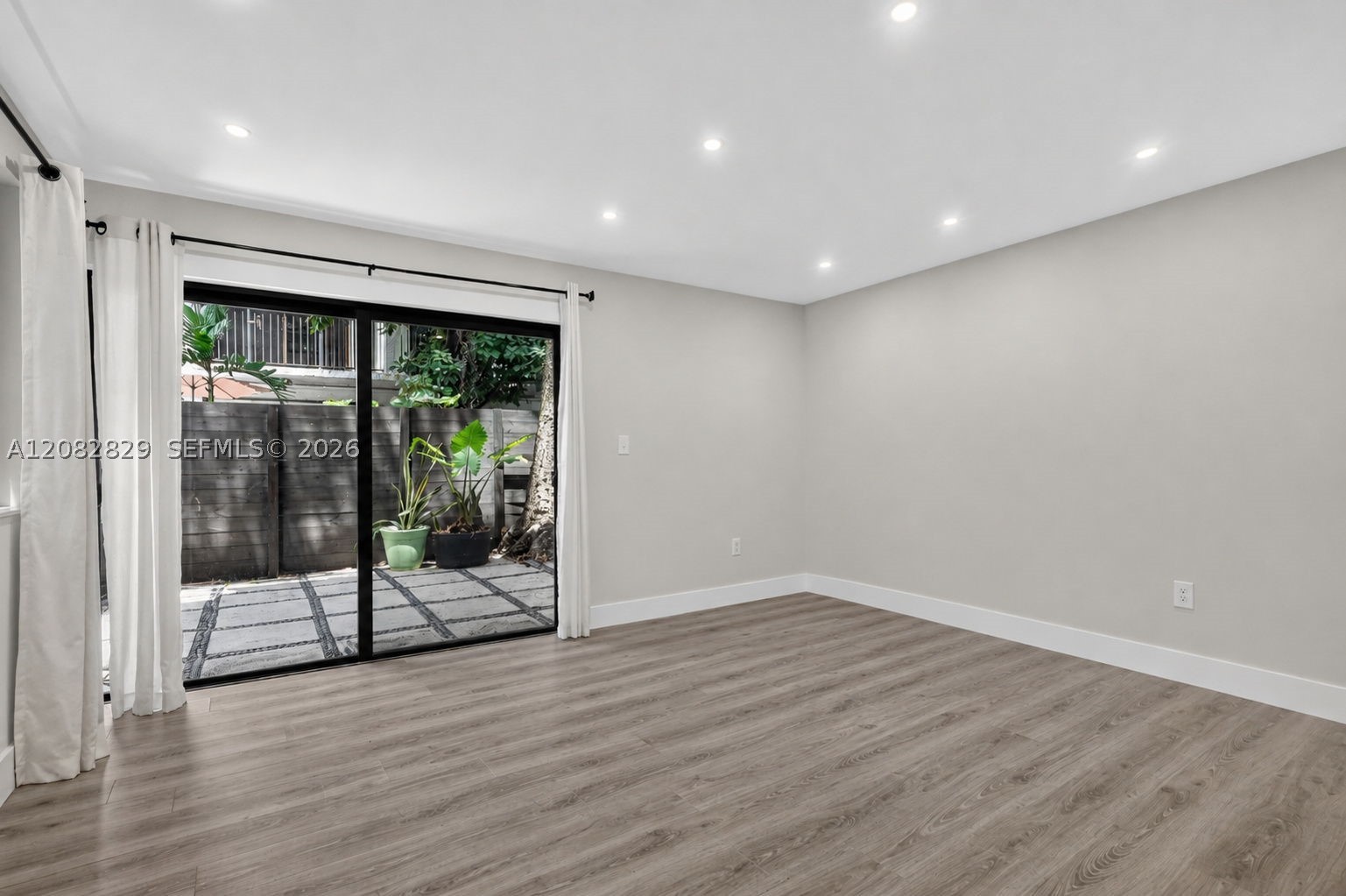 3213 Bird, Unit 7 Miami, FL 33133 - Photo 10 of 32 Gallery Image 10