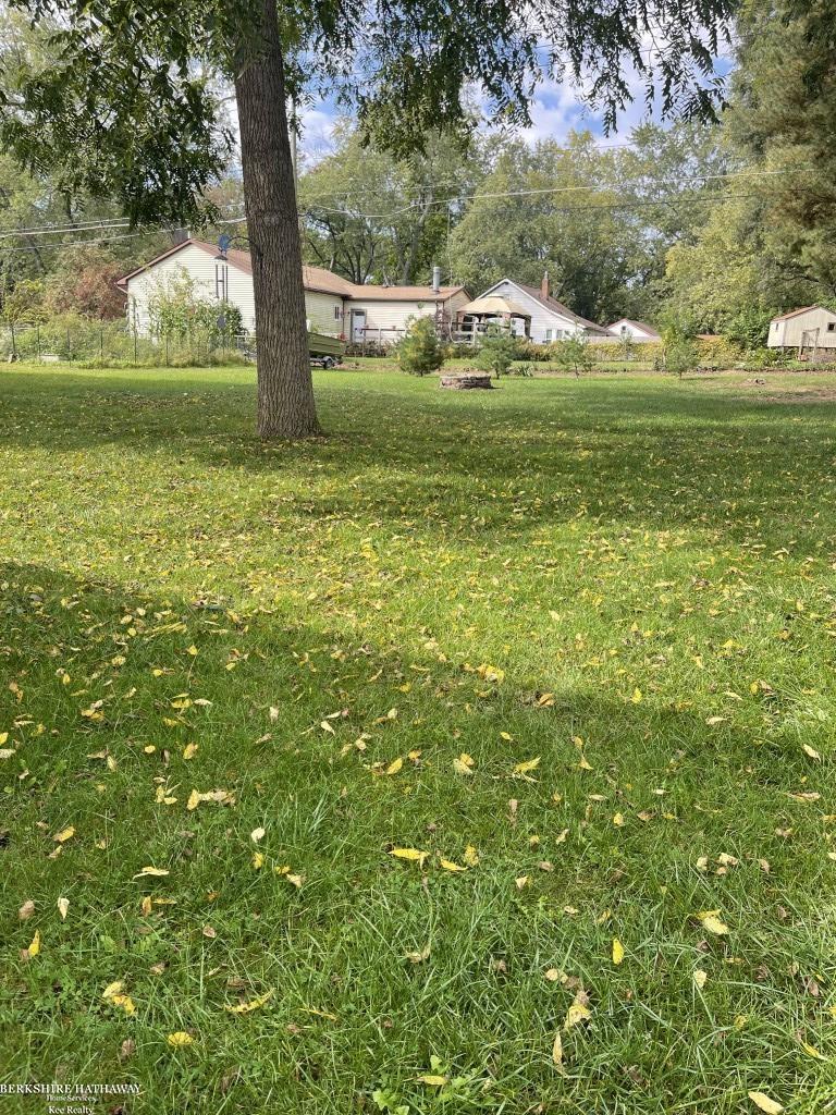 52 Crescent Road Waterford, MI 48327 - Photo 30 of 33 Gallery Image 30