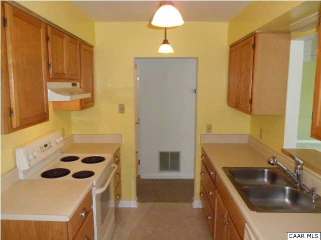 336 Minor Ridge Road Charlottesville, VA 22901 - Photo 6 of 20 a bathroom with a sink and a mirror