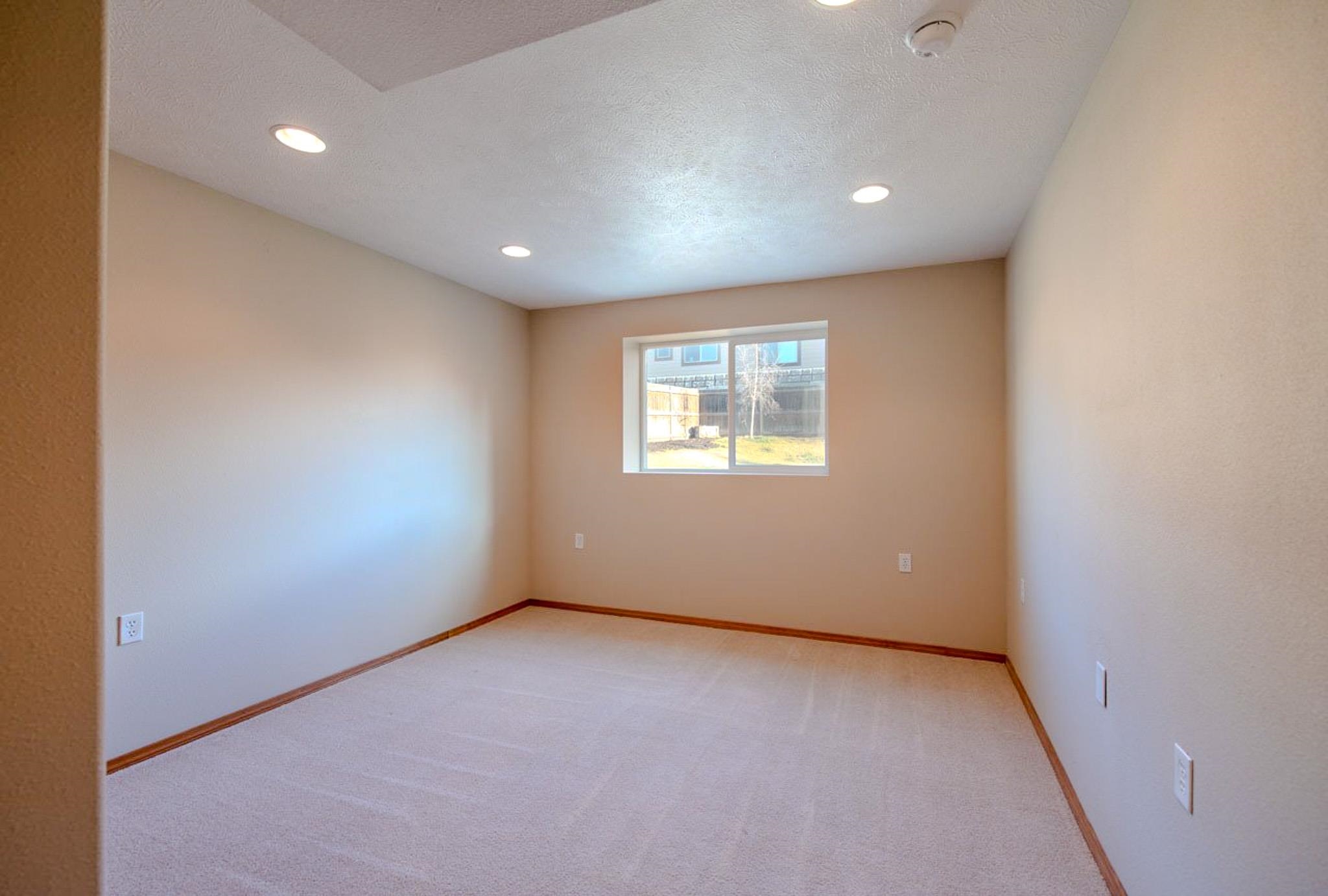 8908 North Pamela Street Spokane, WA 99208 - Photo 24 of 31