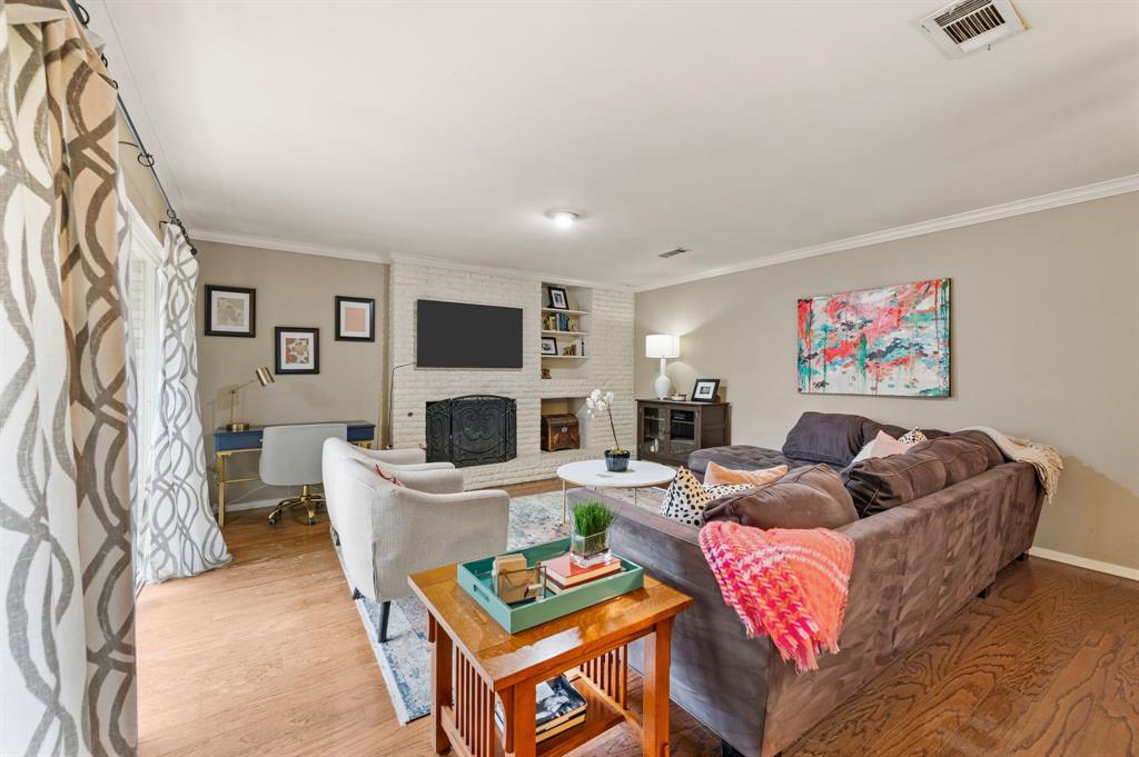 9741 Broken Bow Road Dallas, TX 75238 - Photo 6 of 27