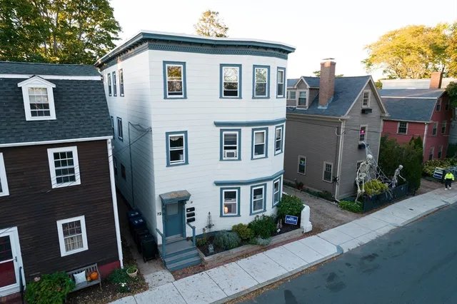 $2,450 | 72 Derby Street, Unit 3, Salem, MA 01970